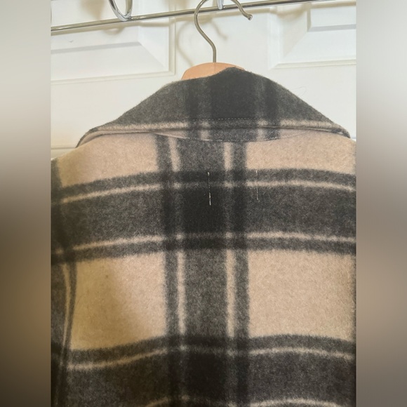 H&M Flannel Shacket - Picture 6 of 7